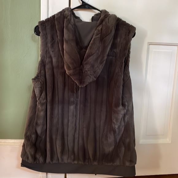 North Face Vest Women’s Medium - Picture 4 of 4